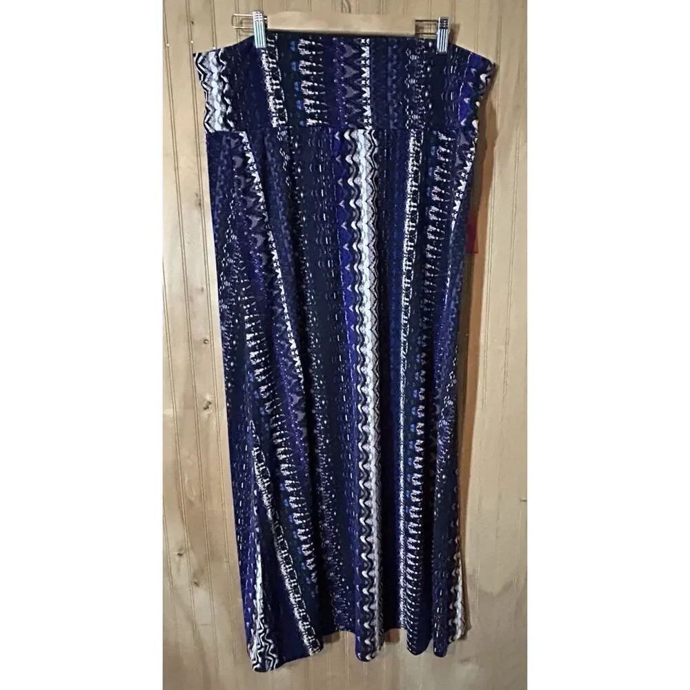 Mossimo Women's Knit Maxi Skirt Purple Print 508906
